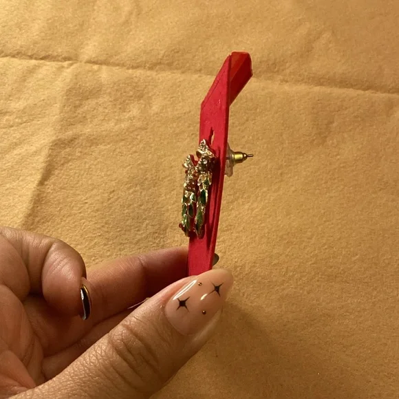 NWT Holiday Lane Christmas Wreath Stud Earrings Metallic Green and Gold Tone - Picture 5 of 5